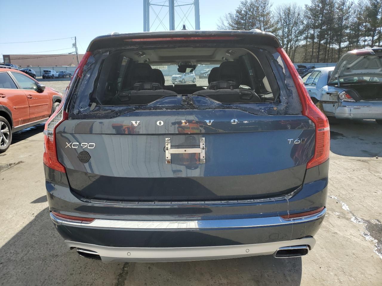 2021 Volvo XC90 VIN YV4A22PLXM1697040 Copart auction photo, side / rear end damage thumbnail 6