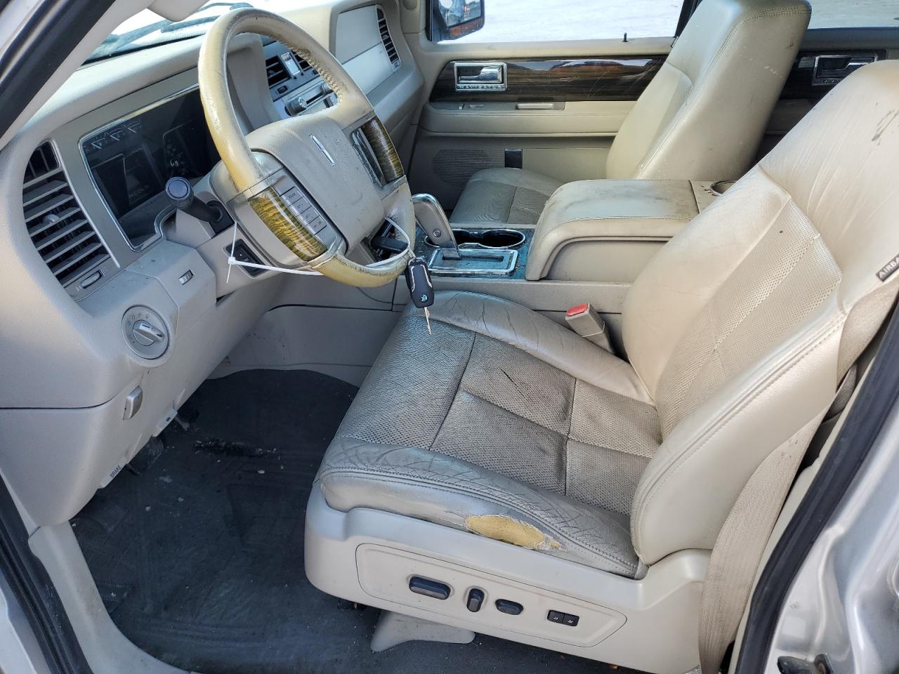 2010 Lincoln Navigator VIN 5LMJJ2J57AEJ01766 Copart auction photo, front end damage thumbnail 7