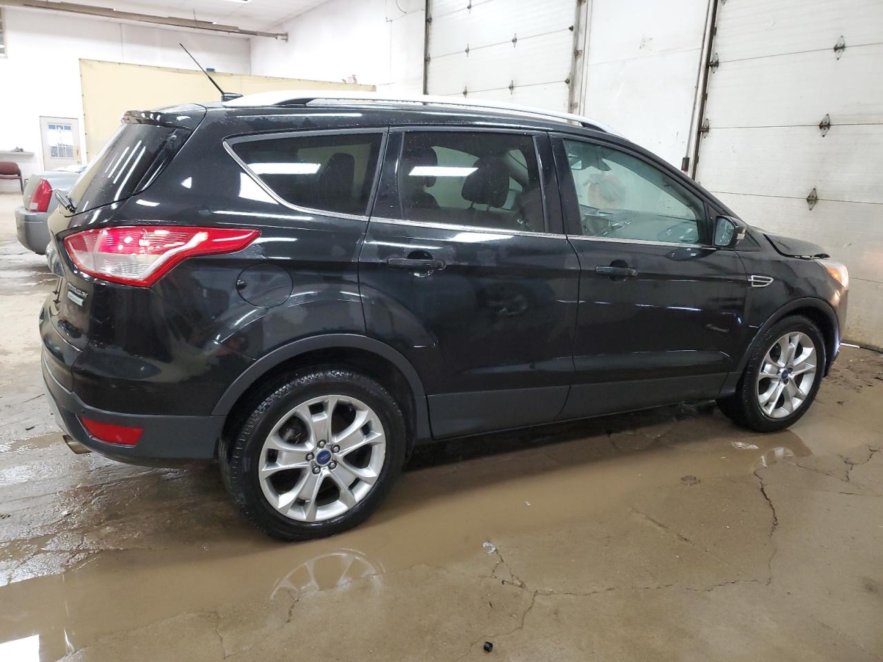 2014 Ford Escape VIN 1FMCU0J94EUA51740 Copart auction photo, front end / side damage thumbnail 3
