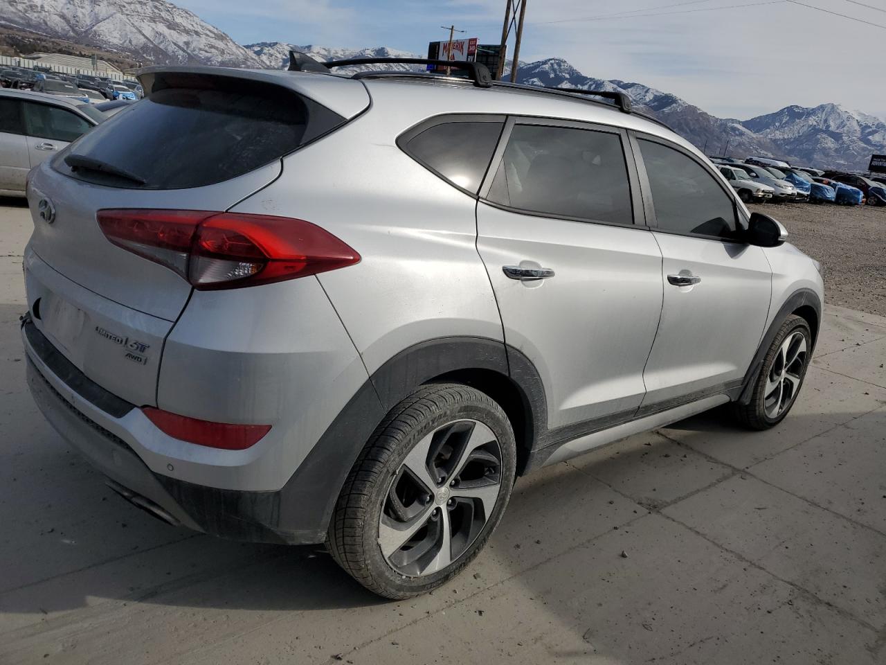 2017 Hyundai Tucson VIN KM8J3CA24HU355802 Copart auction photo, side / all over damage thumbnail 3