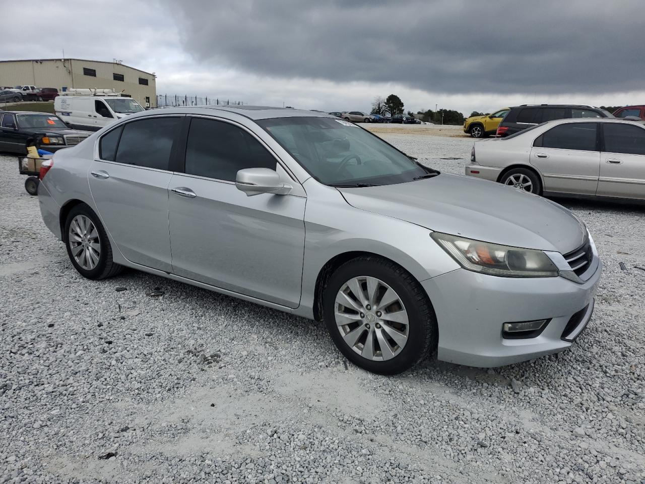 2013 Honda Accord VIN 1HGCR2F83DA048993 Copart auction photo, side / mechanical damage thumbnail 4
