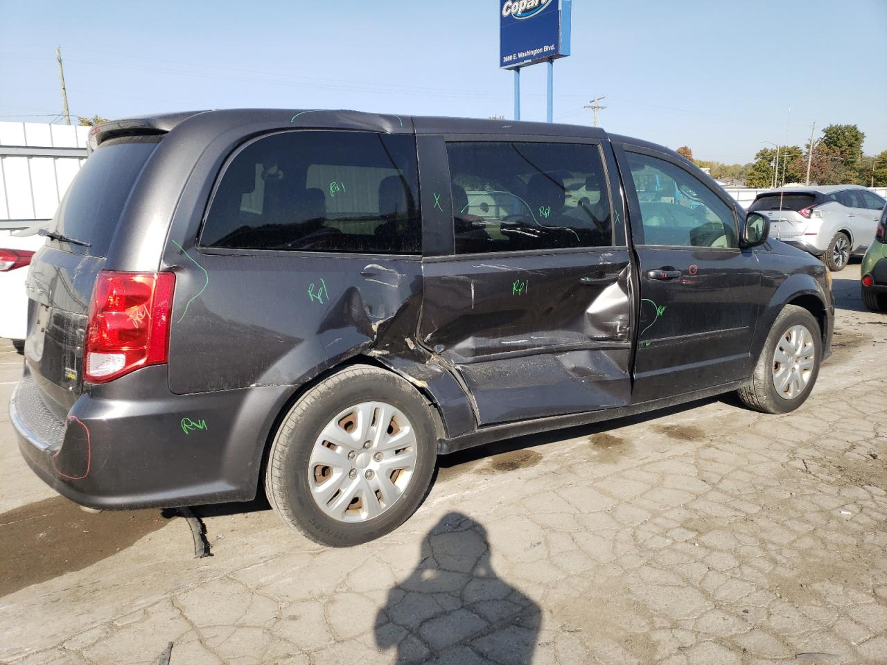 2017 Dodge Caravan VIN 2C4RDGBG1HR780543 Copart auction photo, side damage thumbnail 3