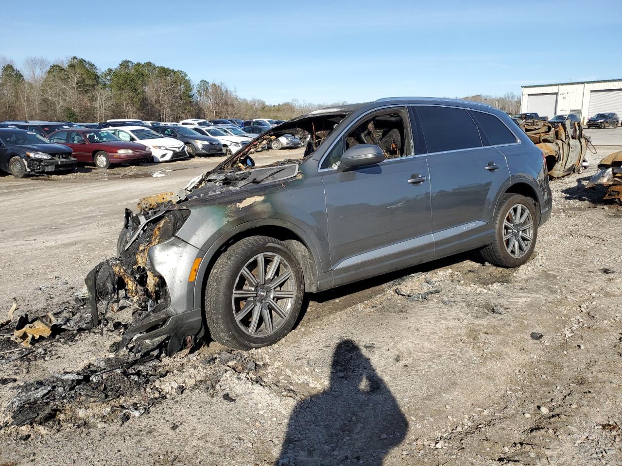 2017 Audi Q7 VIN WA1LAAF75HD029092