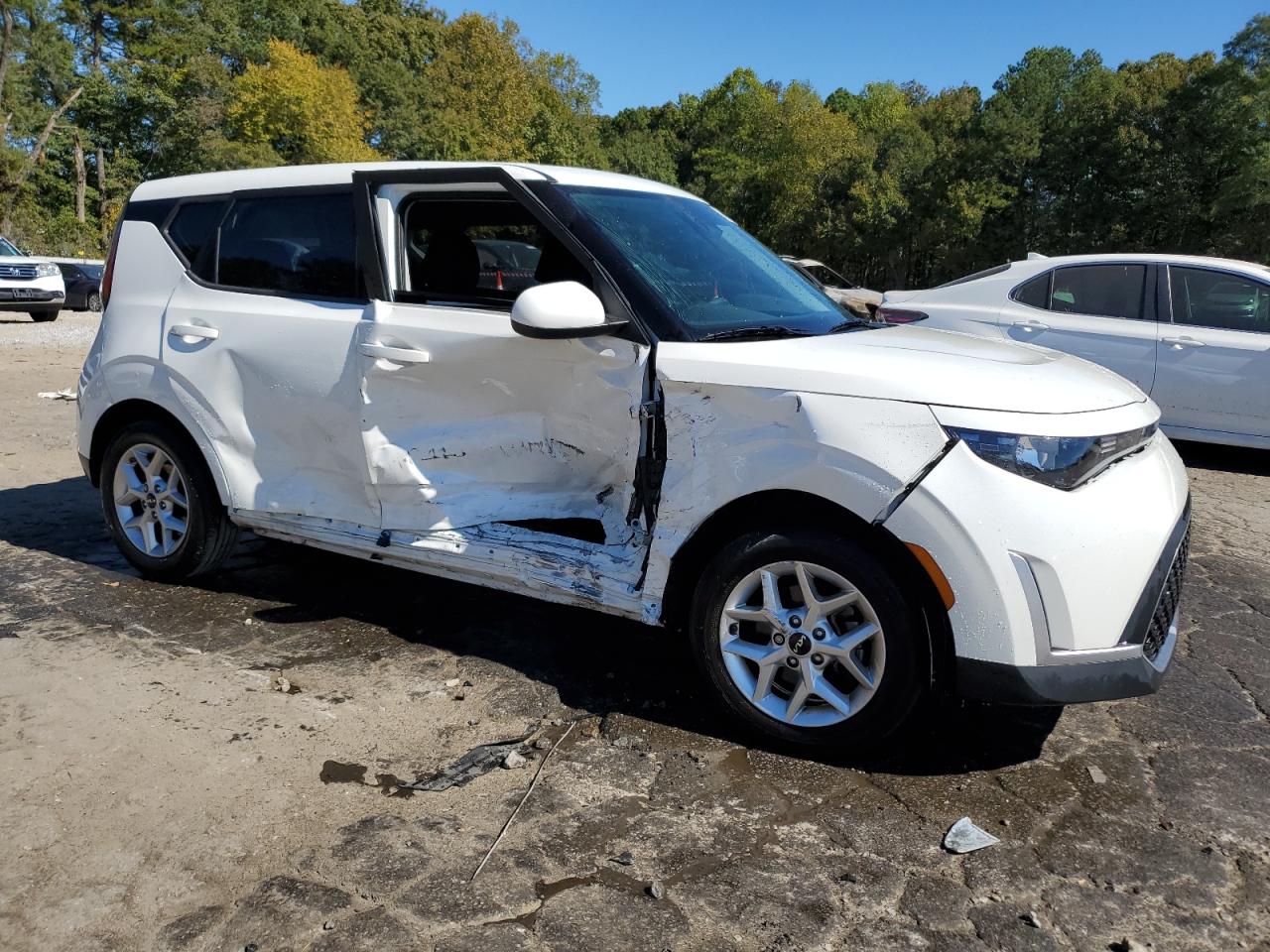 2023 KIA Soul VIN KNDJ23AU6P7885999 Copart auction photo, side / front end damage thumbnail 4