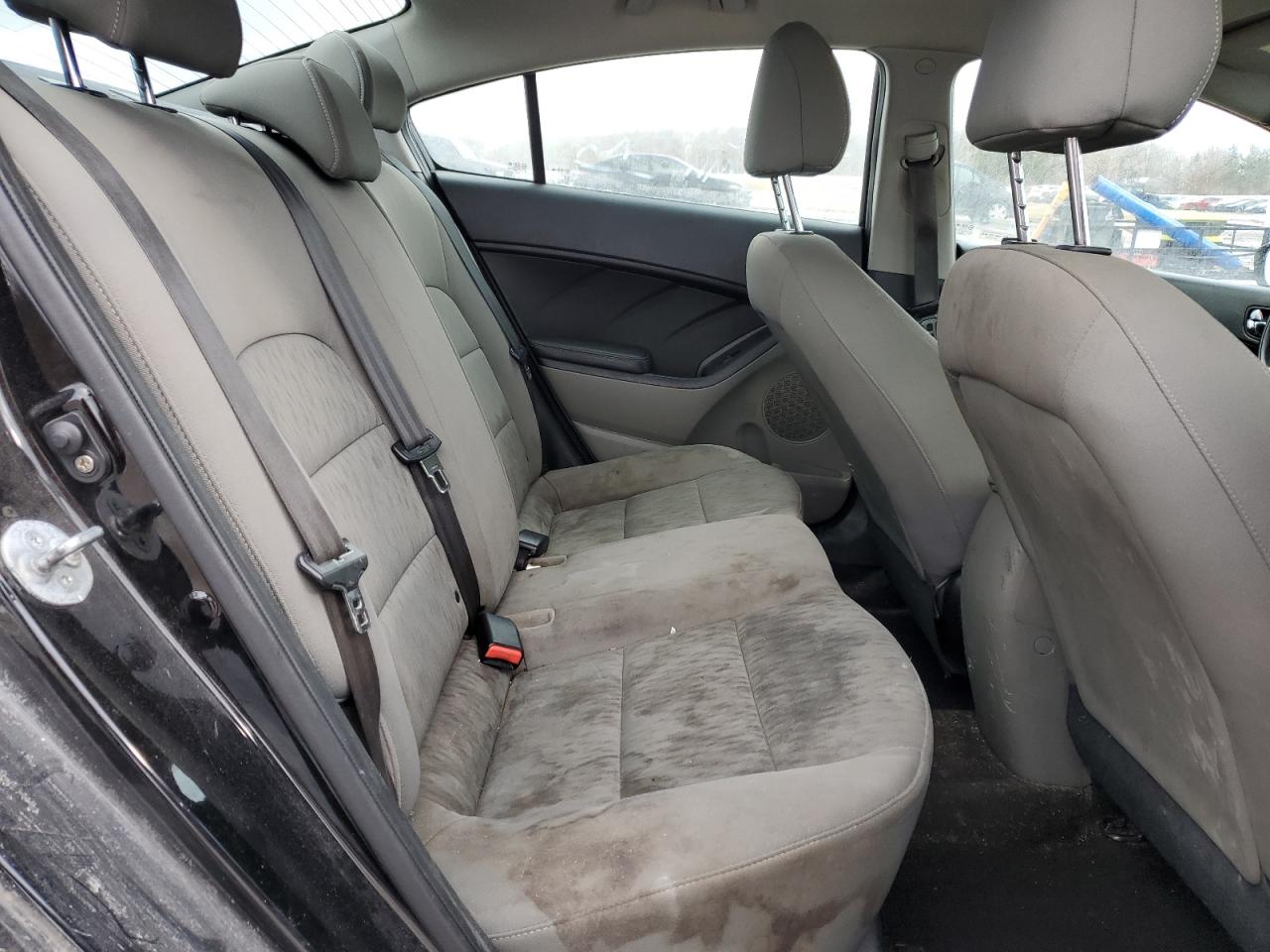 2015 KIA Forte VIN KNAFK4A6XF5399409 Copart auction photo, vandalism damage thumbnail 10