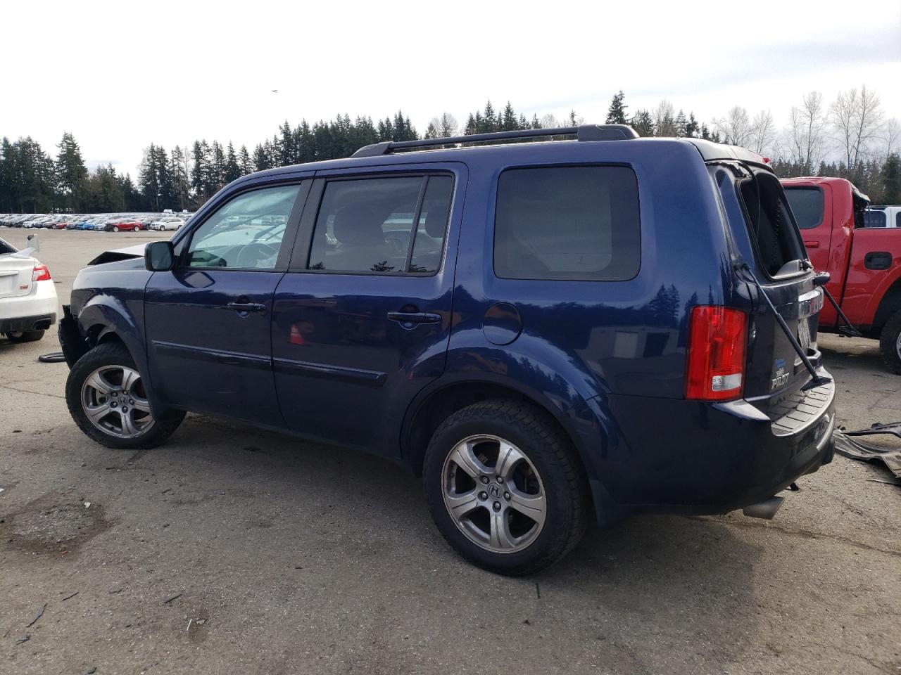 2015 Honda Pilot VIN 5FNYF3H79FB017586 Copart auction photo, front end / rear end damage thumbnail 2