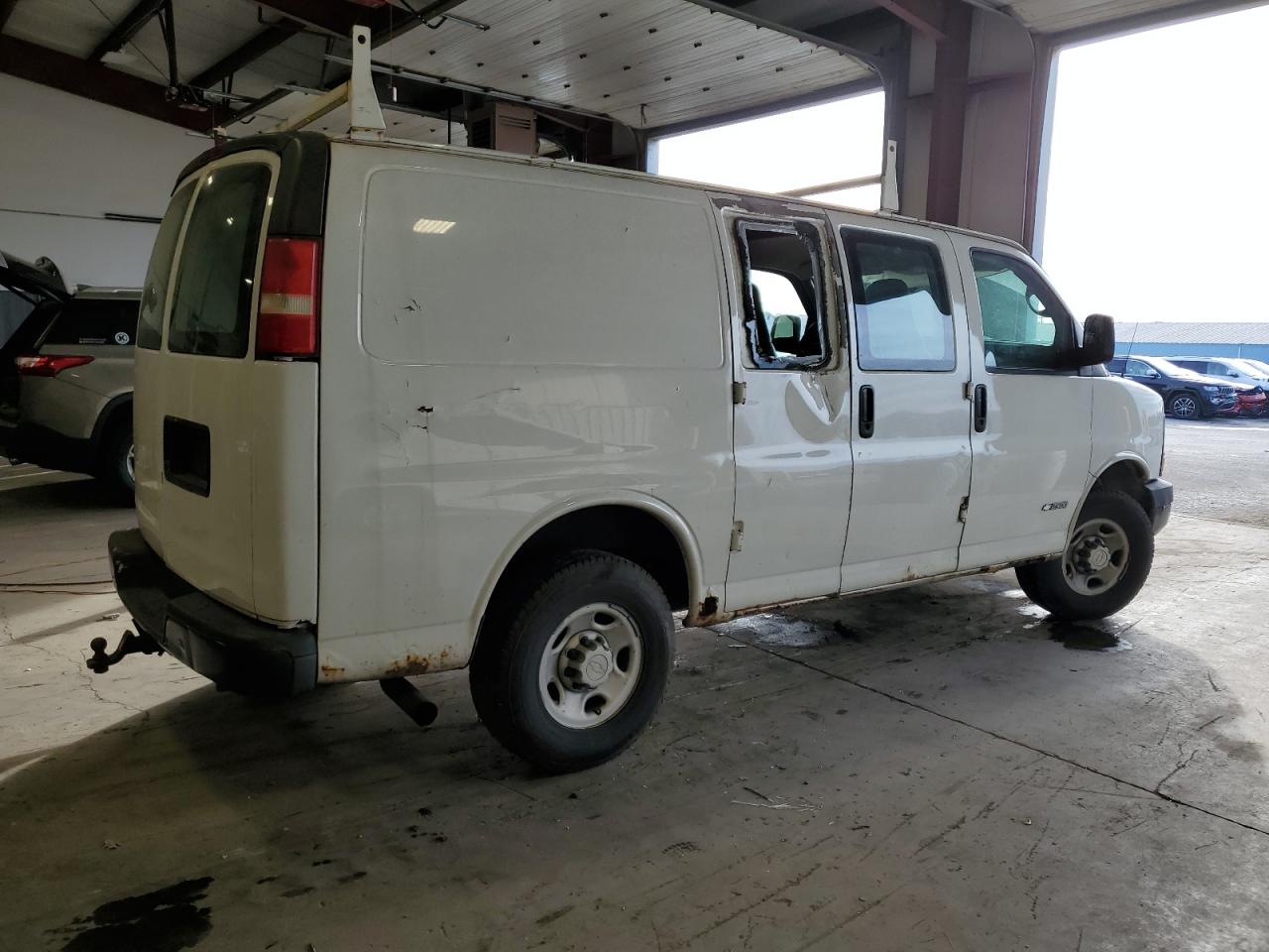 2005 Chevrolet Express VIN 1GCGG25V051264623 Copart auction photo, side damage thumbnail 3