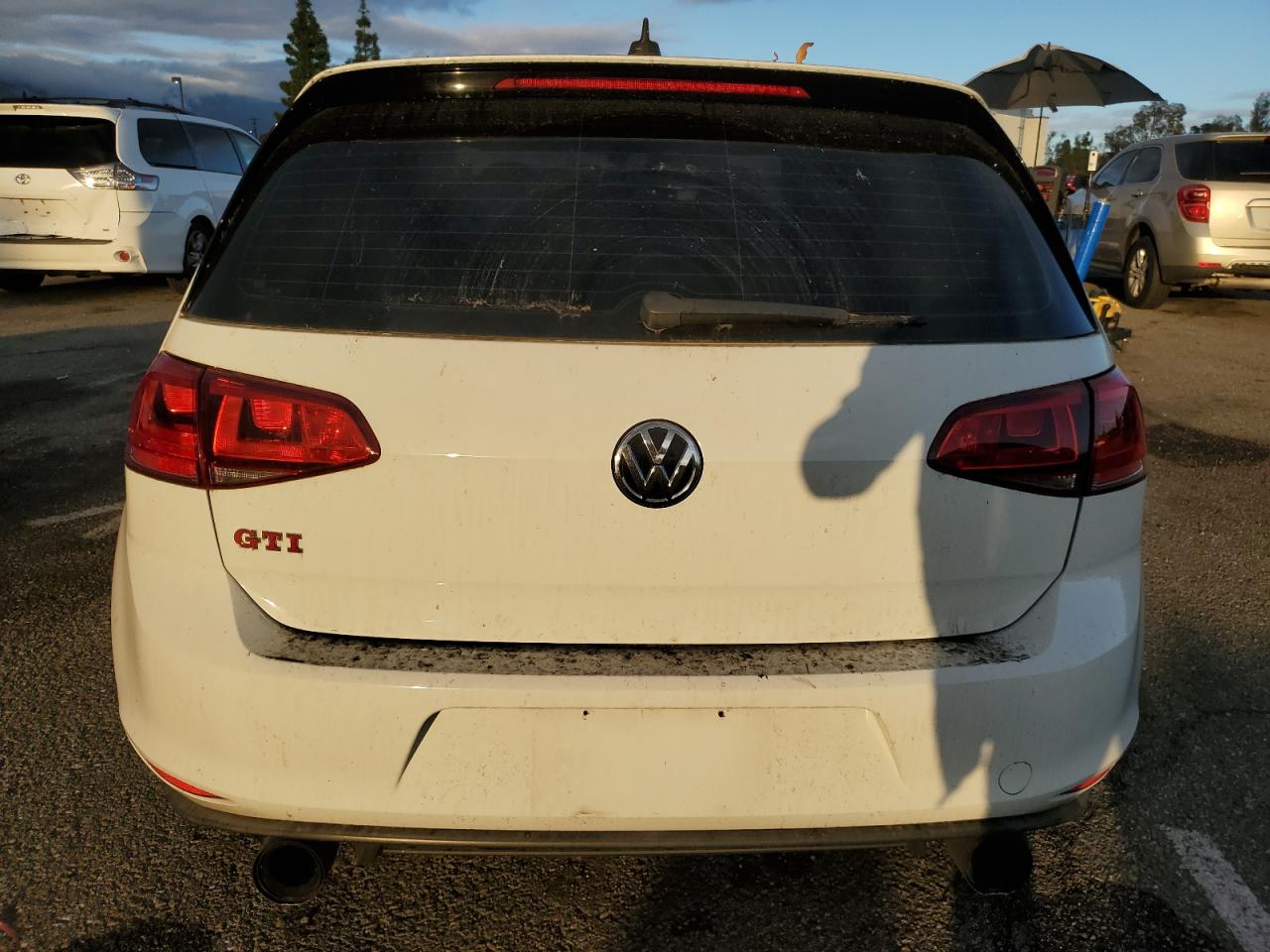 2016 Volkswagen GTI VIN 3VW447AU9GM059195 Copart auction photo, front end damage thumbnail 6