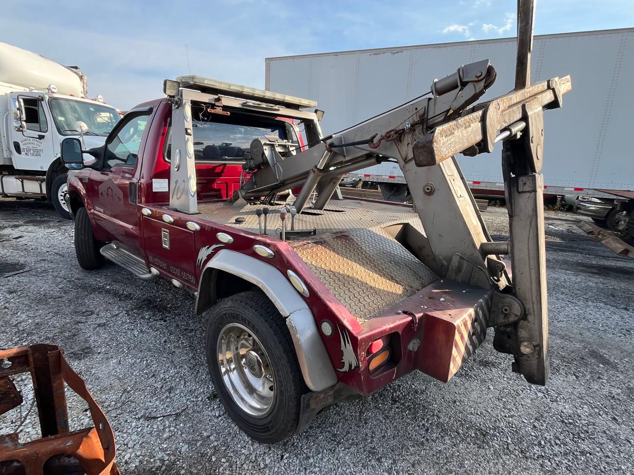 2003 Ford F450 VIN 1FDXF47P13EC04980 Copart auction photo, minor dent/scratches / normal wear damage thumbnail 3