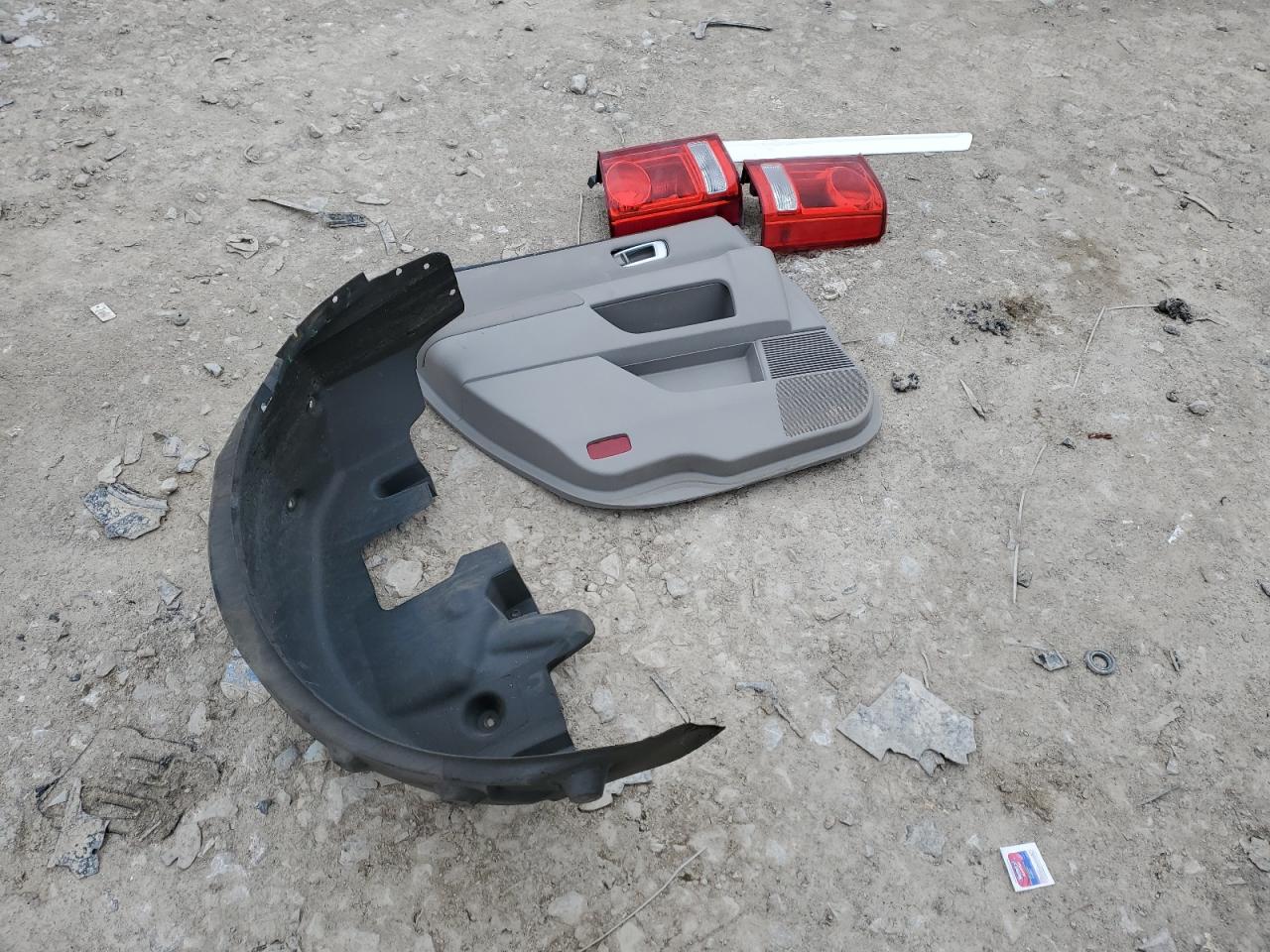2013 Honda Pilot VIN 5FNYF3H53DB005977 Copart auction photo, rear end damage thumbnail 13