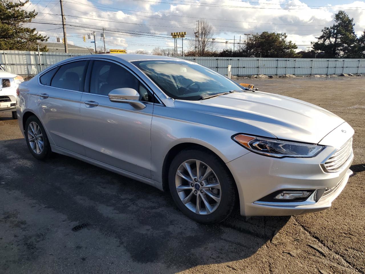 2017 Ford Fusion VIN 3FA6P0HD2HR129064 Copart auction photo, minor dent/scratches damage thumbnail 4