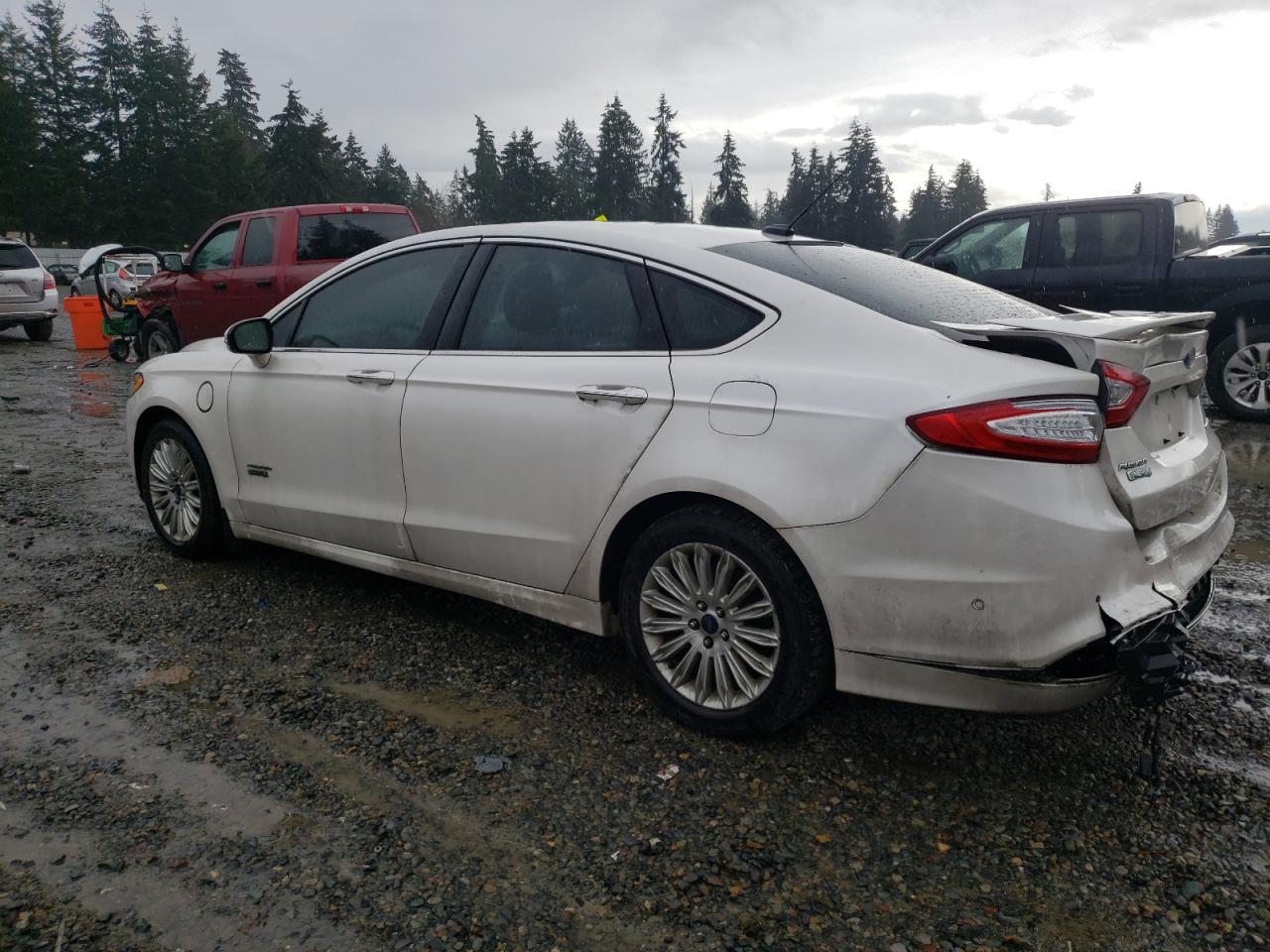 2014 Ford Fusion VIN 3FA6P0SU3ER317483 Copart auction photo, rear end damage thumbnail 2