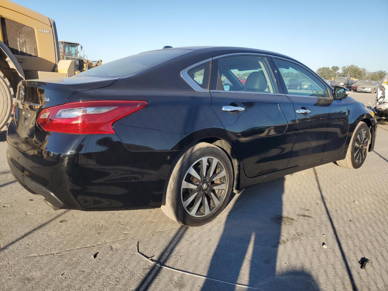 2018 Nissan Altima VIN 1N4AL3AP5JC168179 Copart auction photo, minor dent/scratches damage thumbnail 3