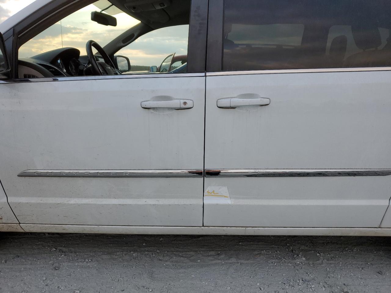 2014 Chrysler Town & Country VIN 2C4RC1BG7ER215340 Copart auction photo, water/flood damage thumbnail 13