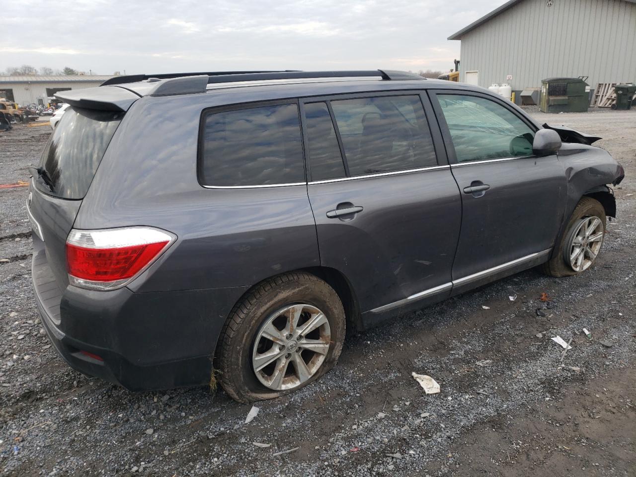 2011 Toyota Highlander VIN 5TDBK3EH8BS059784 Copart auction photo, front end damage thumbnail 3
