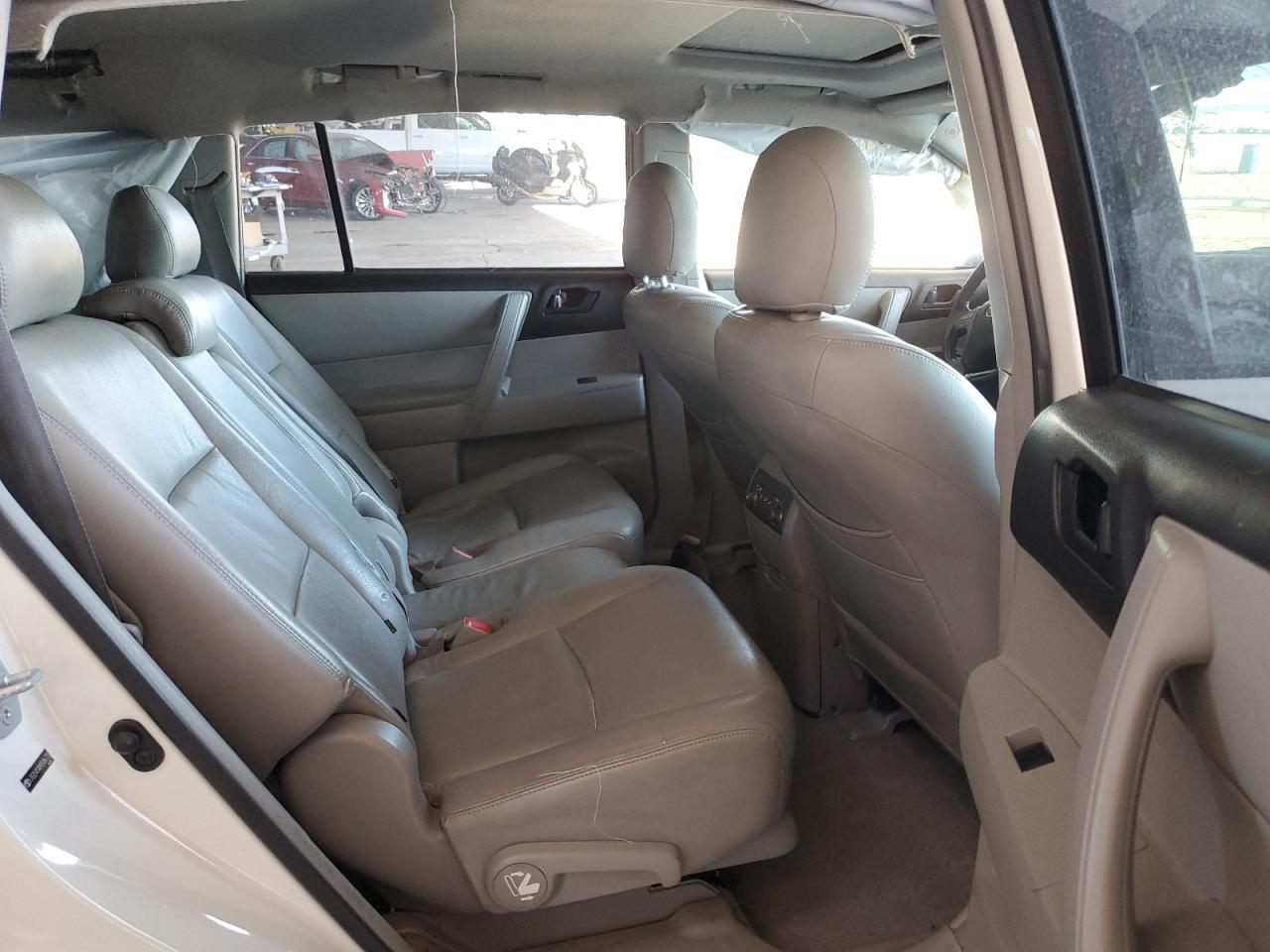 2009 Toyota Highlander VIN JTEDS41AX92086733 Copart auction photo, all over damage thumbnail 11
