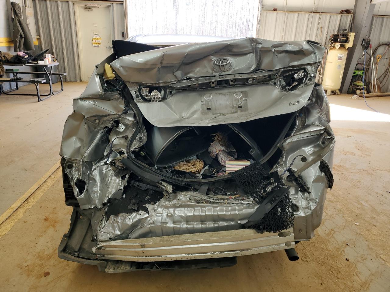 2018 Toyota Camry VIN 4T1B11HKXJU605201 Copart auction photo, rear end damage thumbnail 6