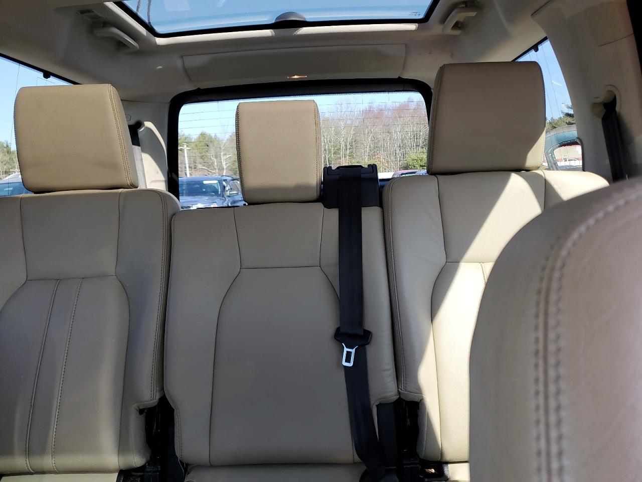 2011 Land Rover LR4 VIN SALAG2D41BA591096 Copart auction photo, normal wear damage thumbnail 10