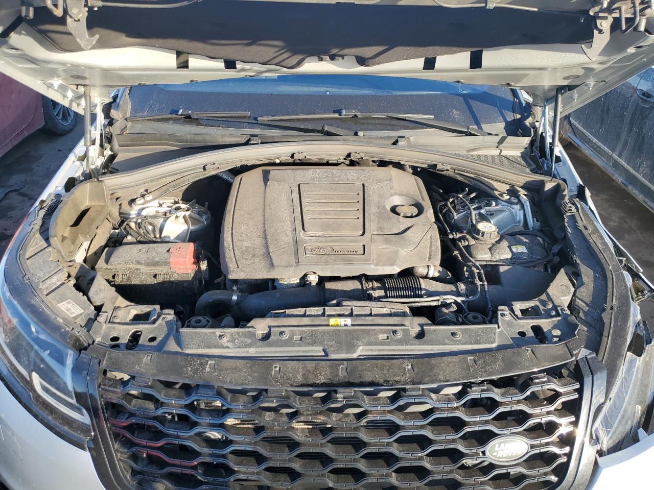 2019 Land Rover Range Rover VIN SALYB2EXXKA215017 Copart auction photo, front end damage thumbnail 11
