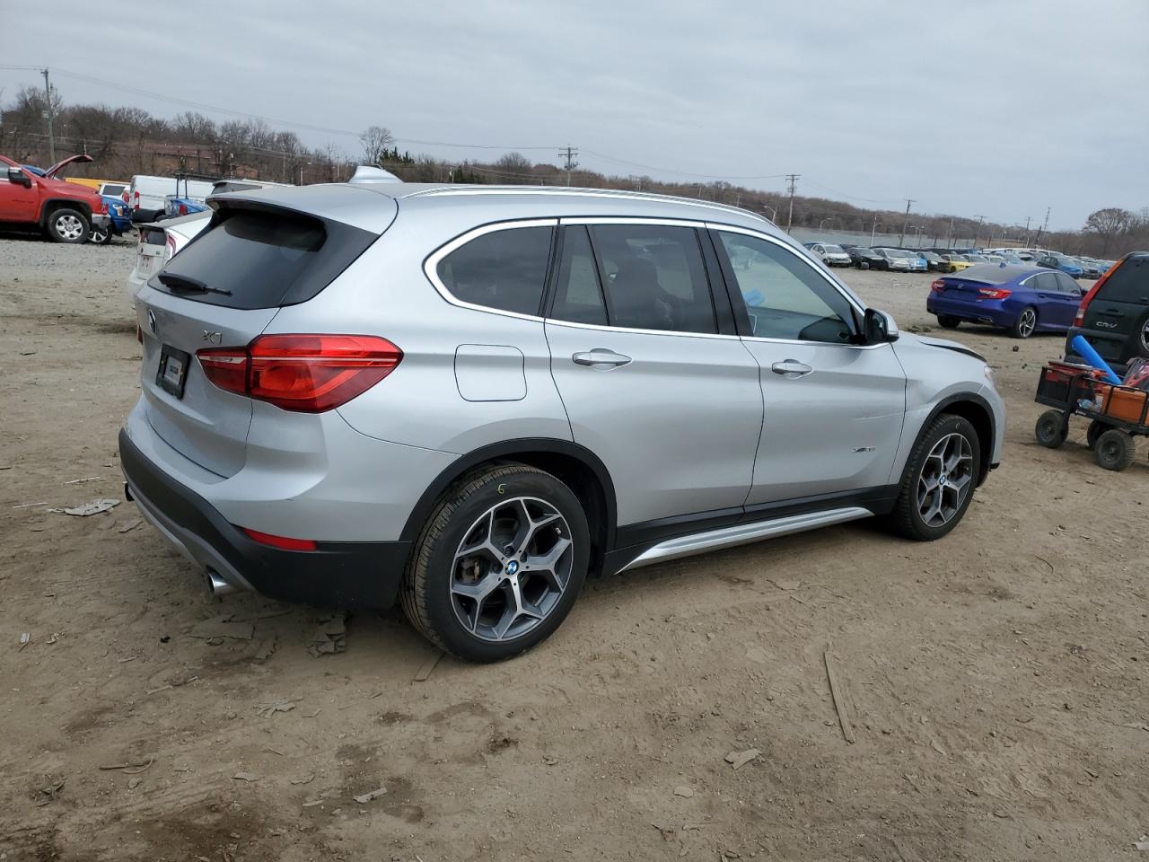 2017 BMW X1 VIN WBXHT3C36H5F74088 Copart auction photo, front end / minor dent/scratches damage thumbnail 3