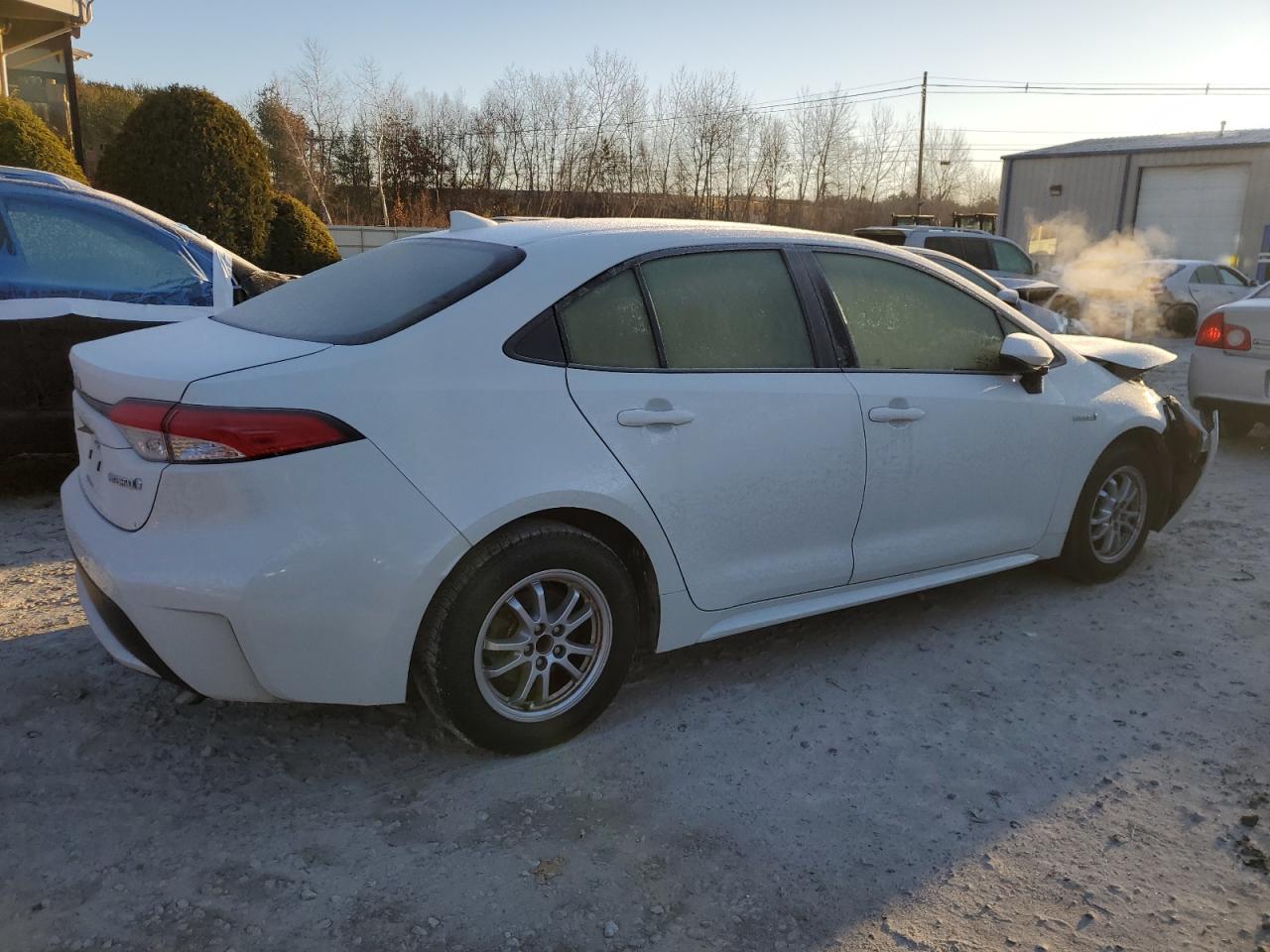 2020 Toyota Corolla VIN JTDEBRBE9LJ003782 Copart auction photo, front end damage thumbnail 3