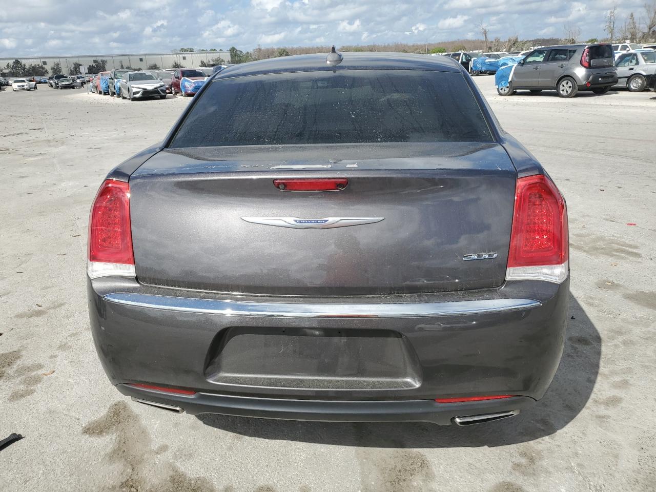 2020 Chrysler 300 VIN 2C3CCAAG3LH150808 Copart auction photo, front end damage thumbnail 6
