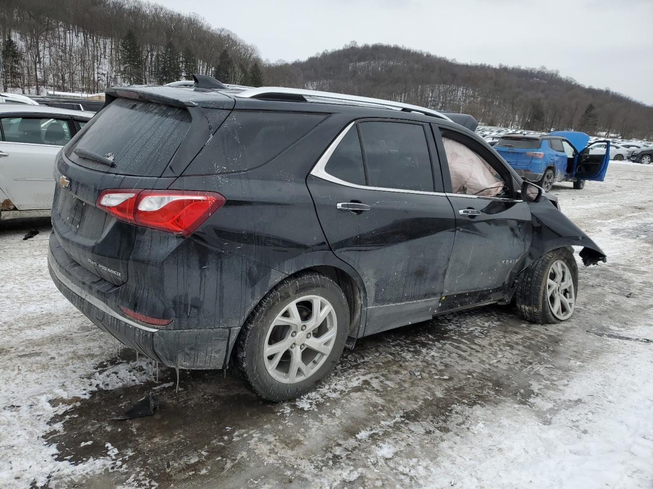2020 Chevrolet Equinox VIN 2GNAXXEV3L6219650 Copart auction photo, front end / side damage thumbnail 3
