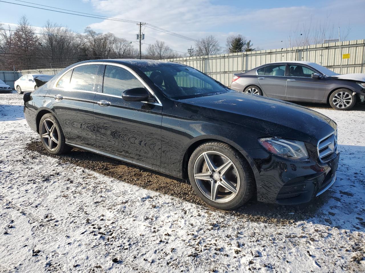 2017 Mercedes-Benz E-klasse VIN WDDZF4KB4HA052626 Copart auction photo, rear end damage thumbnail 4