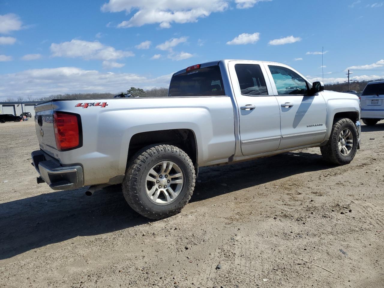 2018 Chevrolet Silverado VIN 1GCVKREC6JZ193582 Copart auction photo, front end / minor dent/scratches damage thumbnail 3