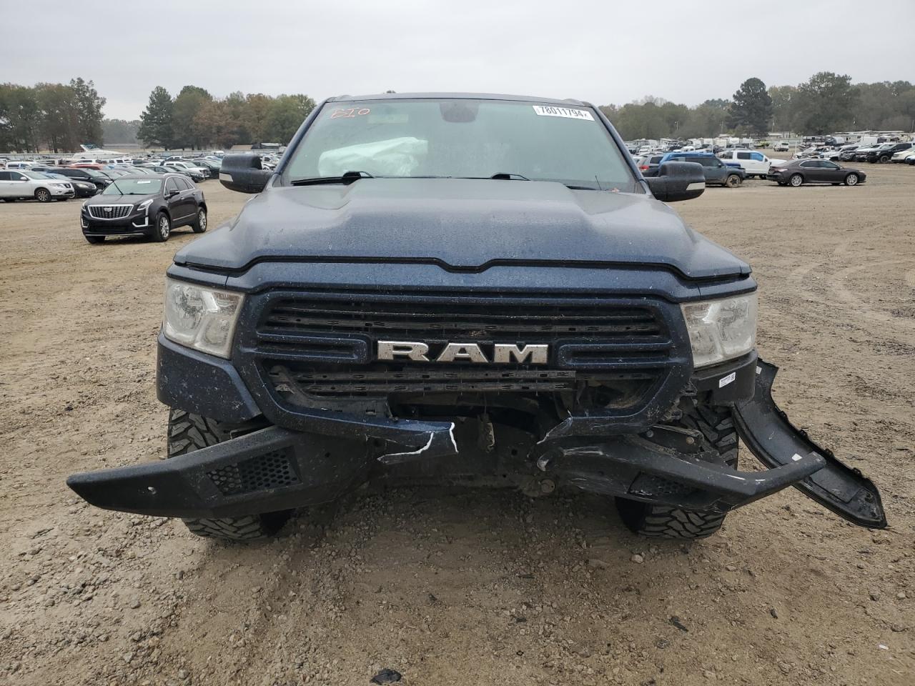 2020 RAM 1500 VIN 1C6SRFFT7LN110366 Copart auction photo, front end / minor dent/scratches damage thumbnail 5