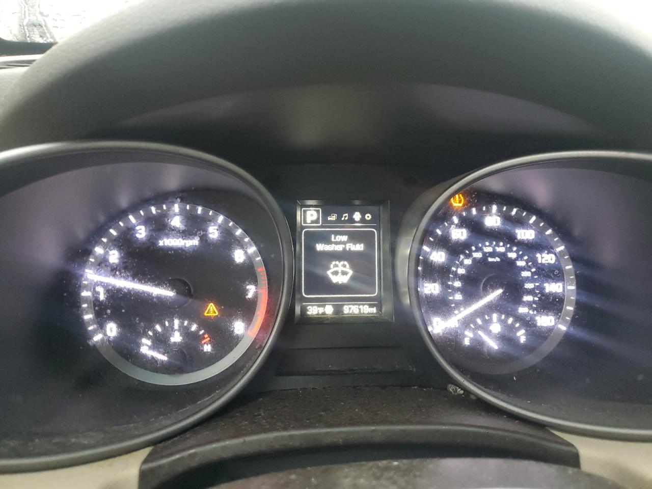 2017 Hyundai Santa Fe VIN 5NMZUDLB7HH036831 Copart auction photo, rear end damage thumbnail 9