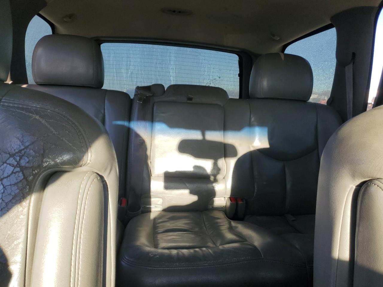 2005 GMC Yukon VIN 1GKEK13Z75R272858 Copart auction photo, side / rear end damage thumbnail 10