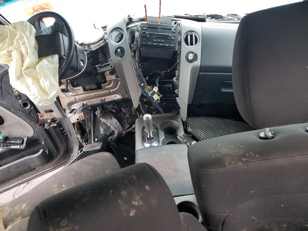 2006 Ford F-150 VIN 1FTPW14556KB52829 Copart auction photo, front end / side damage thumbnail 8