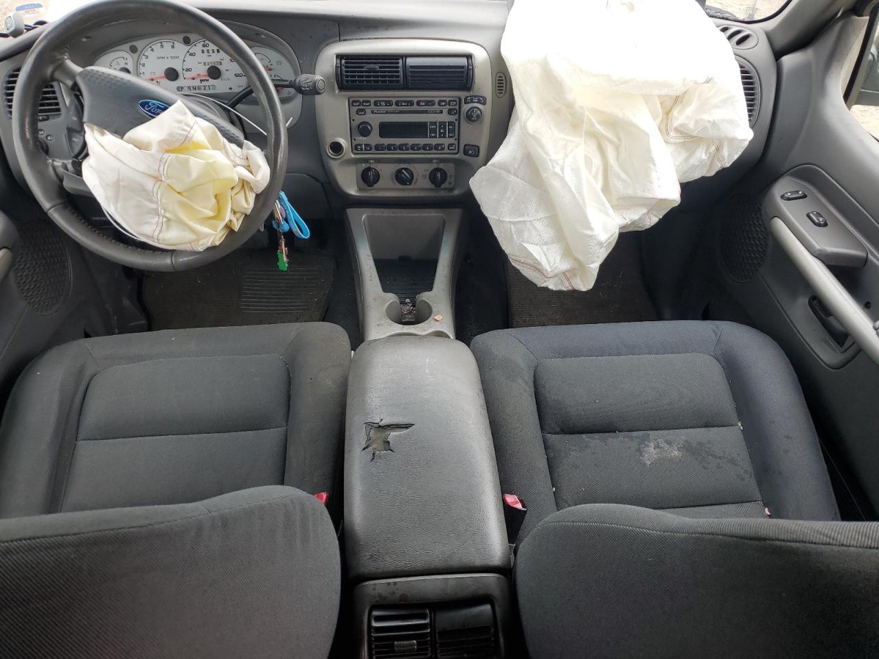2002 Ford Explorer VIN 1FMZU67E22UD56392 Copart auction photo, front end damage thumbnail 8