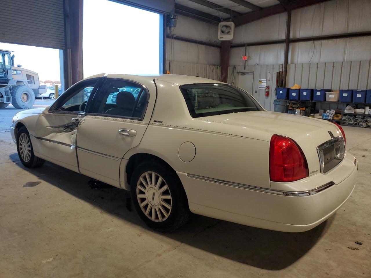 2003 Lincoln Town Car VIN 1LNHM81W23Y696905 Copart auction photo, side damage thumbnail 2