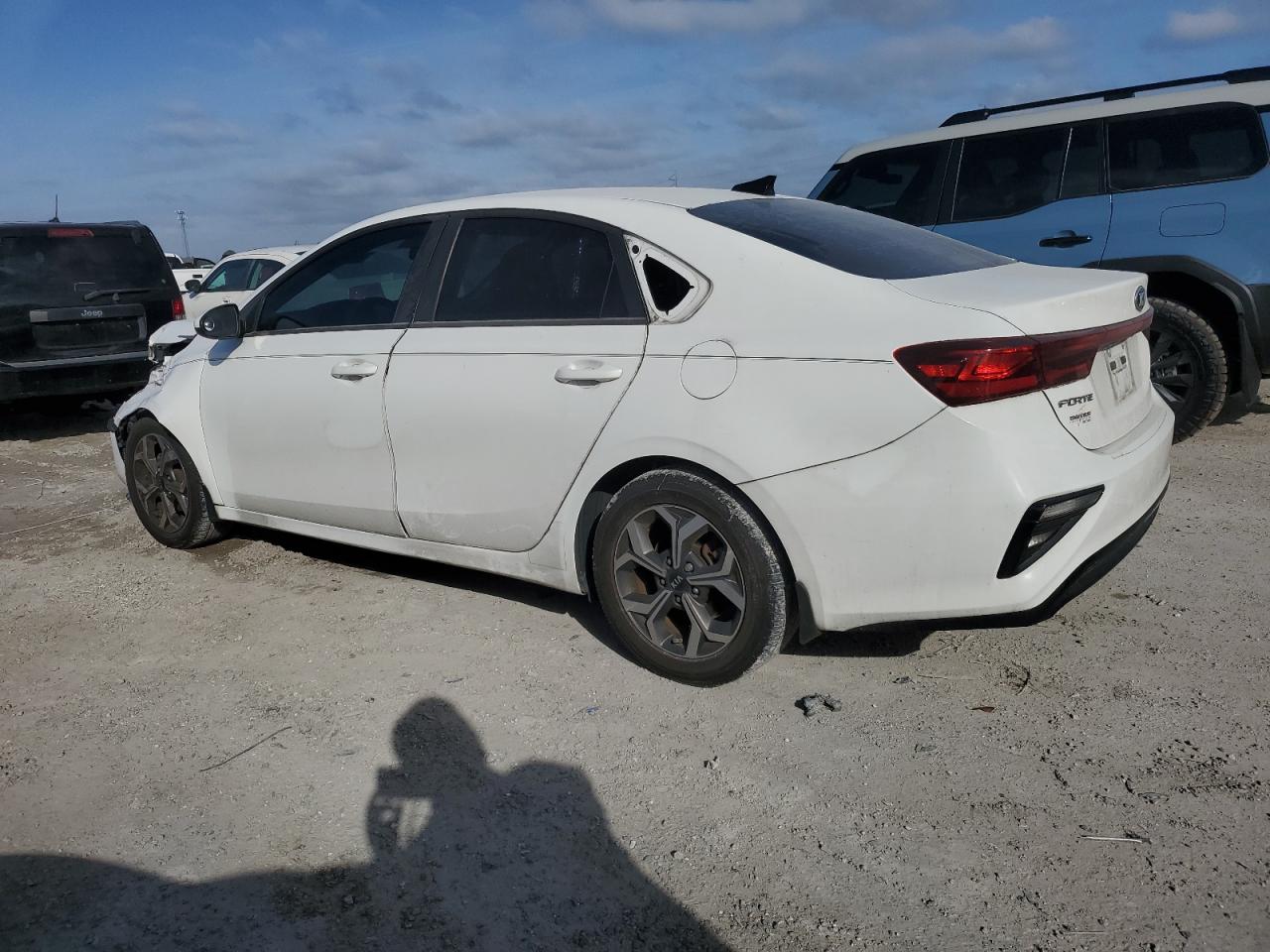 2019 KIA Forte VIN 3KPF24AD6KE058363 Copart auction photo, front end / side damage thumbnail 2