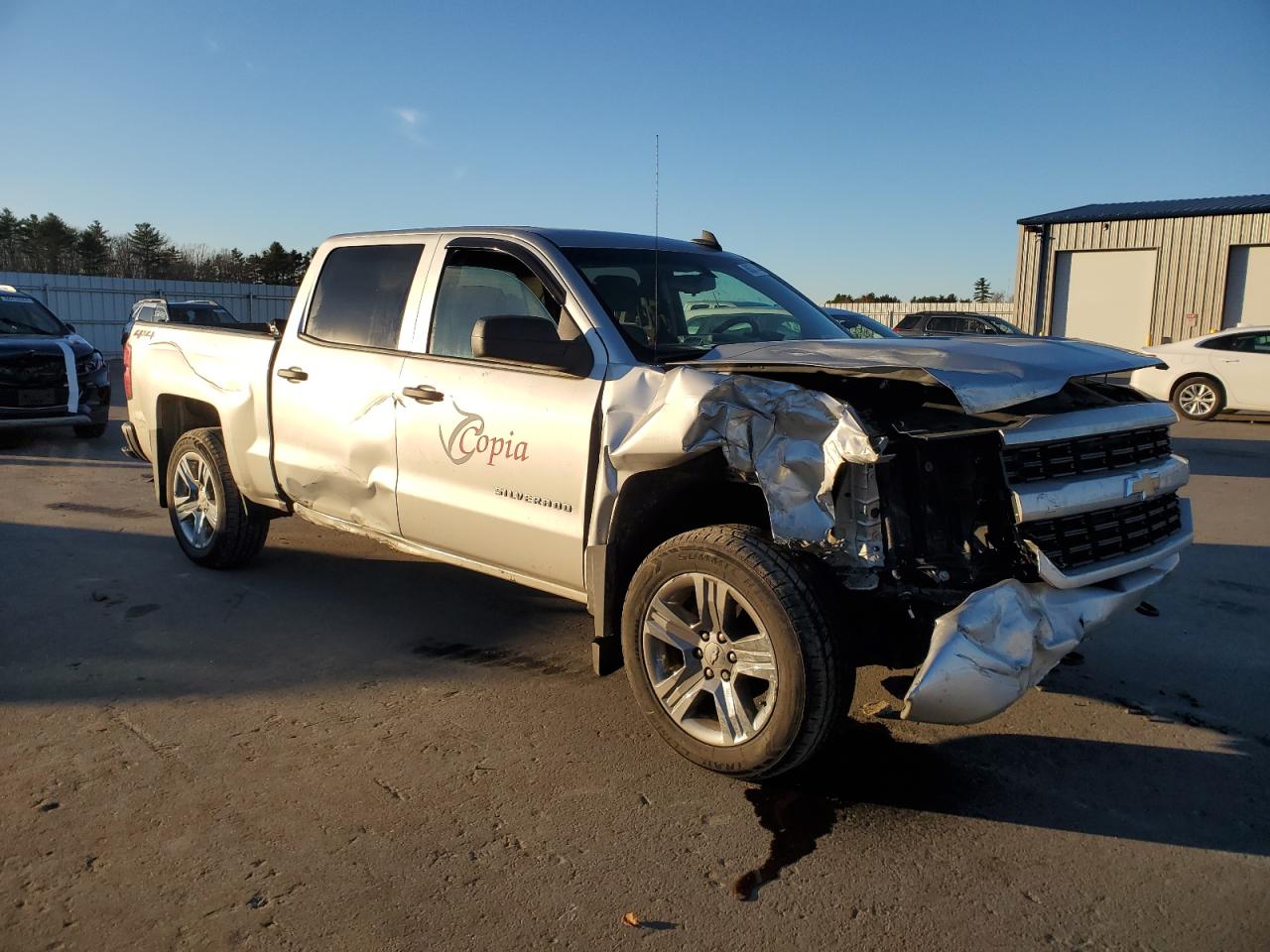 2018 Chevrolet Silverado VIN 3GCUKPEH2JG158873 Copart auction photo, side / front end damage thumbnail 4