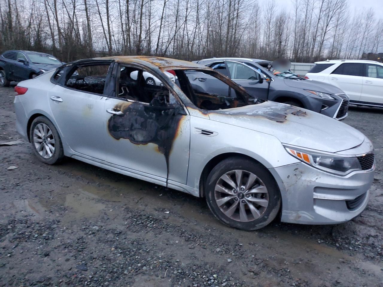 2017 KIA Optima VIN 5XXGT4L32HG170938 Copart auction photo, burn damage thumbnail 4