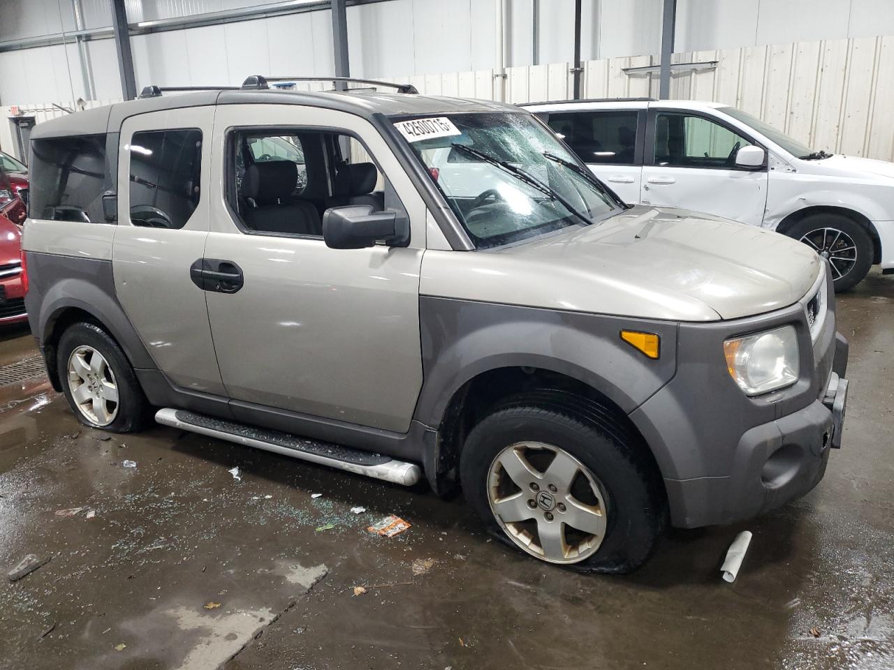 2003 Honda Element VIN 5J6YH18583L008541 Copart auction photo, vandalism / hail damage thumbnail 4