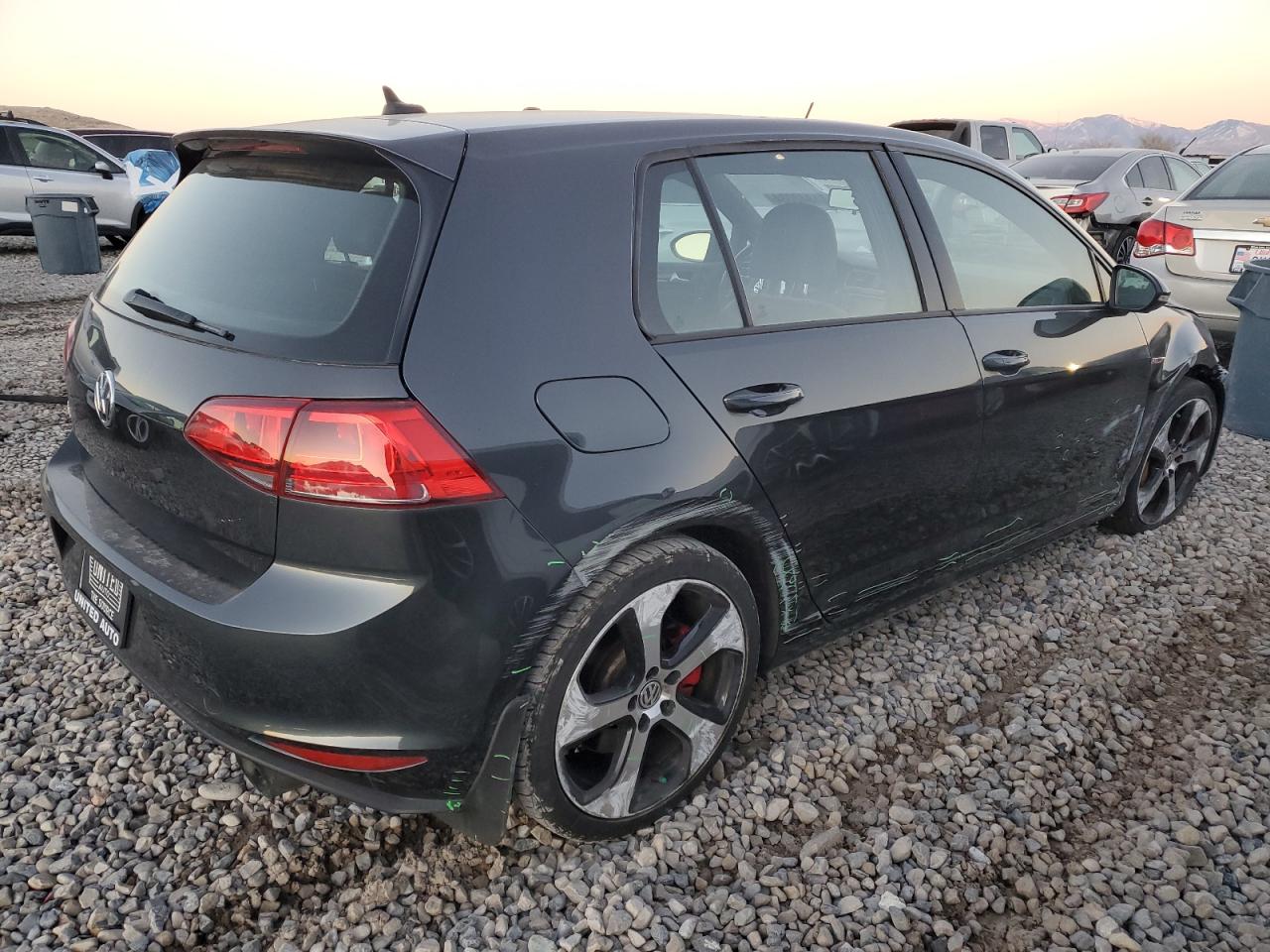 2017 Volkswagen GTI VIN 3VW547AU0HM065473 Copart auction photo, front end / side damage thumbnail 3