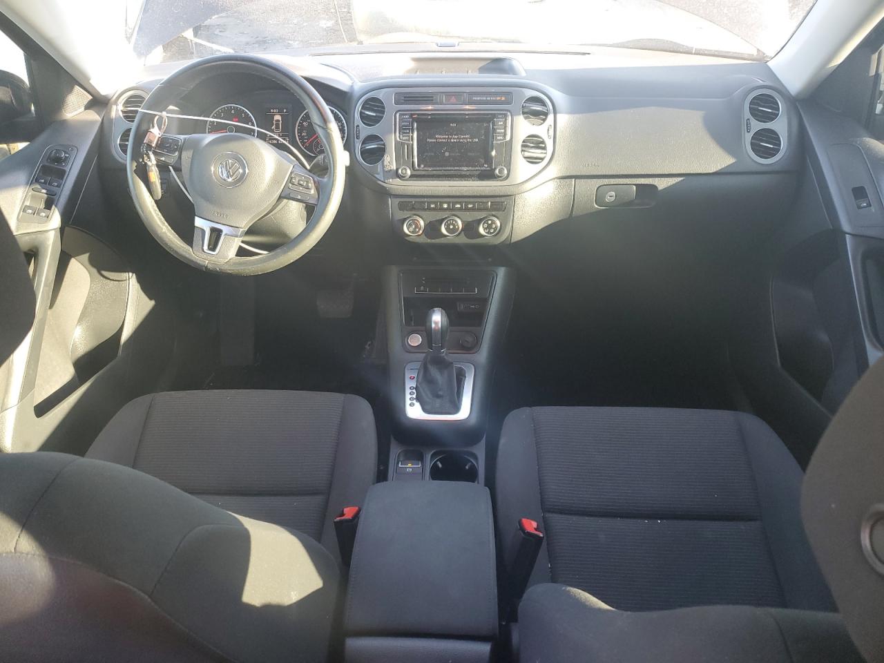 2017 Volkswagen Tiguan VIN WVGBV7AX6HK043008 Copart auction photo, front end / hail damage thumbnail 8