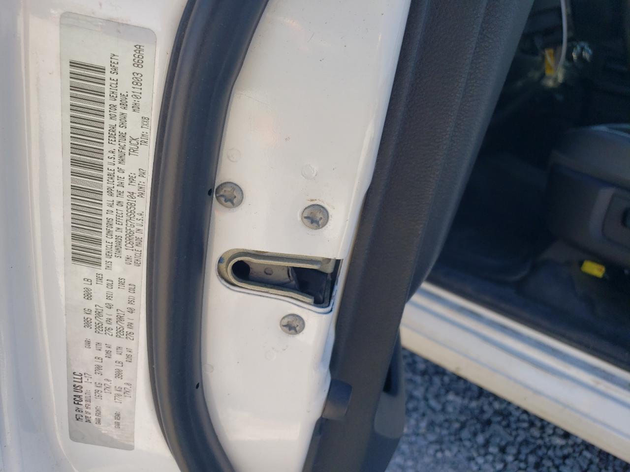 2017 RAM 1500 VIN 1C6RR6FG7HS658104 Copart auction photo, rear end / front end damage thumbnail 12