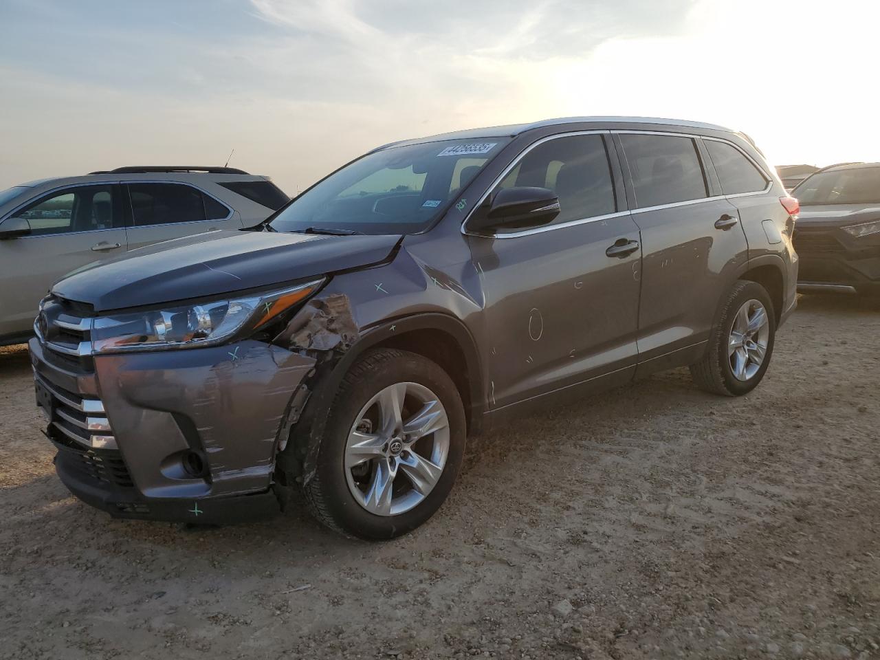 2018 Toyota Highlander VIN 5TDYZRFH7JS274806