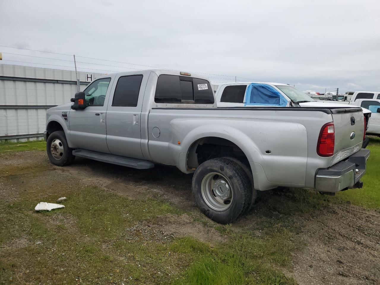 2008 Ford F350 VIN 1FTWW33R68EA23253 Copart auction photo, vandalism damage thumbnail 2