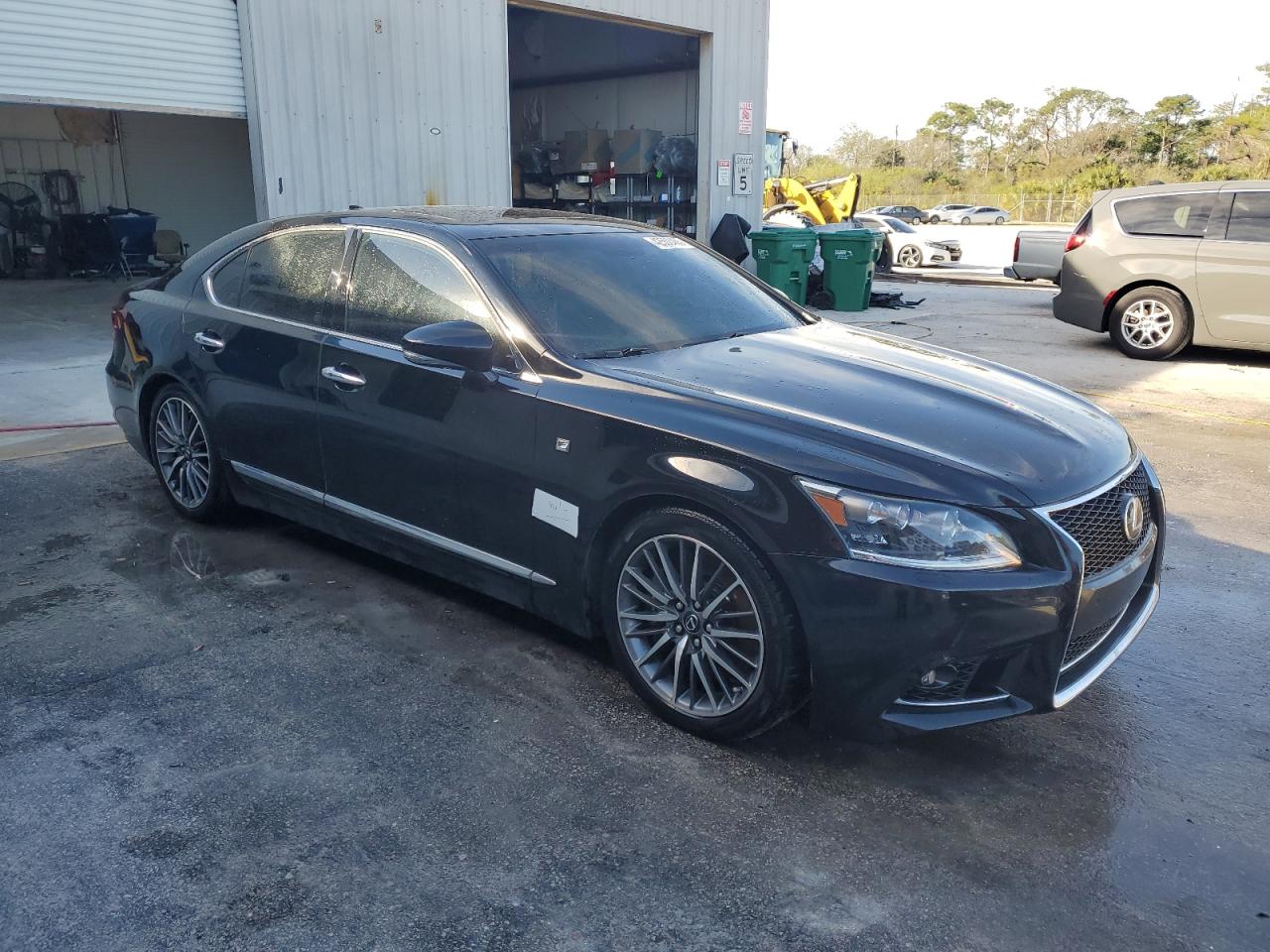 2015 Lexus LS VIN JTHBL5EF9F5134834 Copart auction photo, water/flood / minor dent/scratches damage thumbnail 4