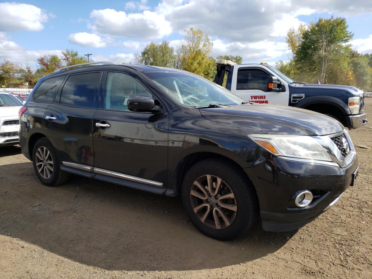 2015 Nissan Pathfinder VIN 5N1AR2MN1FC672101 Copart auction photo, mechanical / minor dent/scratches damage thumbnail 4