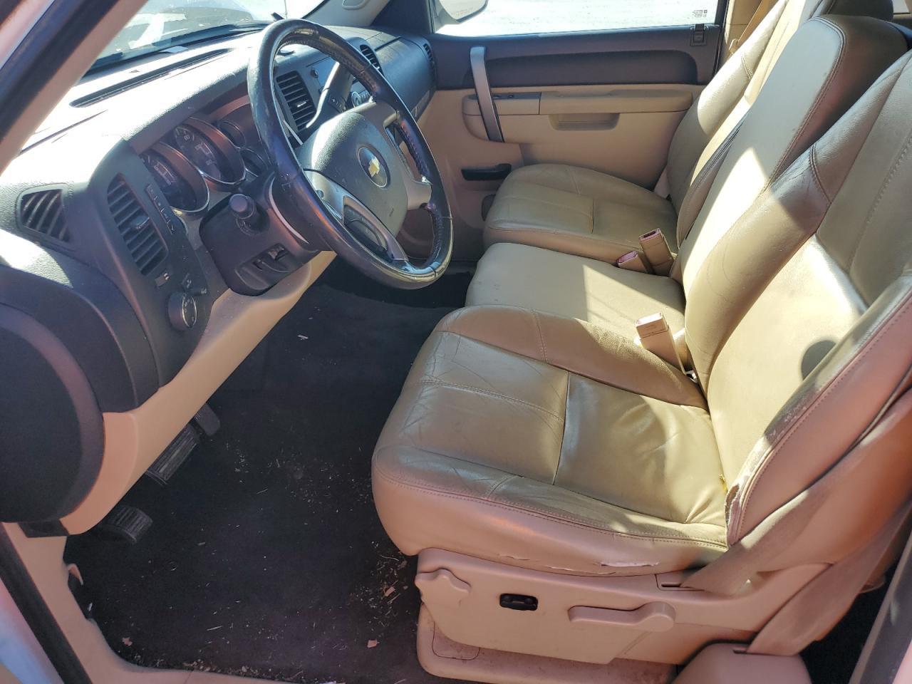2011 Chevrolet Silverado VIN 1GCRKSE38BZ327406 Copart auction photo, all over damage thumbnail 7