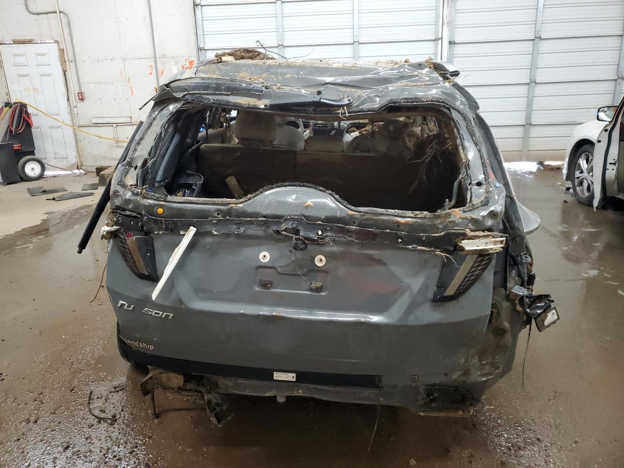 2024 Hyundai Tucson VIN 5NMJFCDE9RH355868 Copart auction photo, water/flood / all over damage thumbnail 7