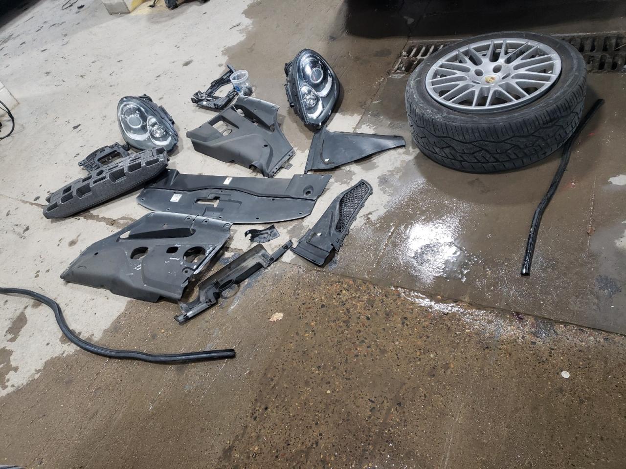 2017 Porsche Cayenne VIN WP1AA2A24HKA83184 Copart auction photo, side damage thumbnail 13