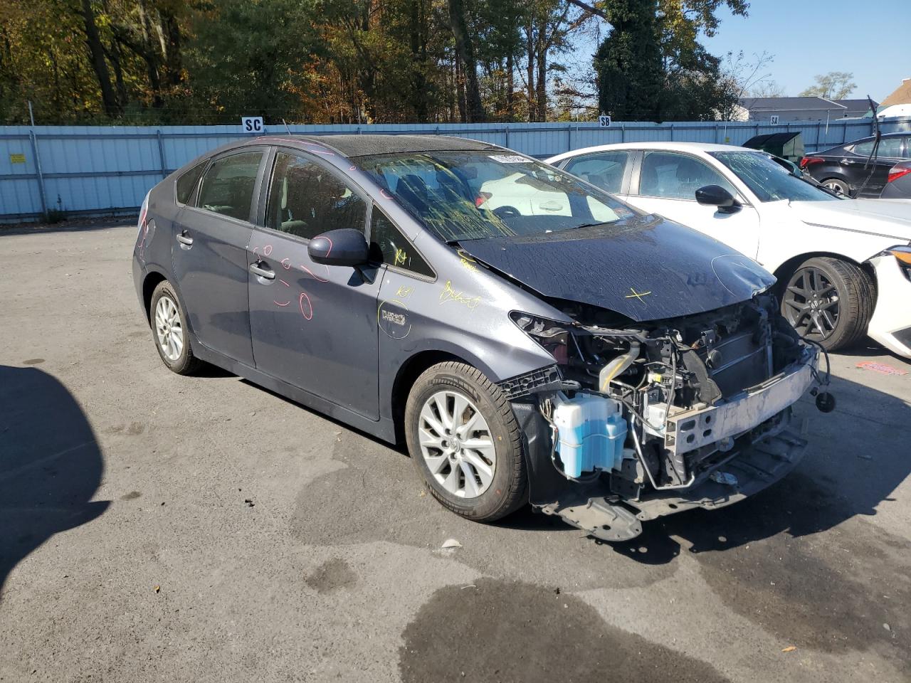2014 Toyota Prius VIN JTDKN3DP4E3050389 Copart auction photo, front end damage thumbnail 4